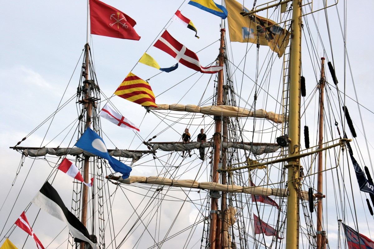 sailboat flags